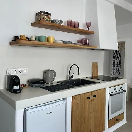 Апартаменты Konstantza's Elegant Naxos City