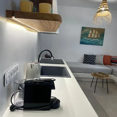 Konstantza's Elegant Apartment *