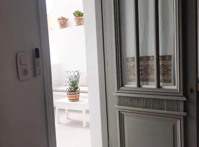 Konstantza's Elegant Apartment Naxos City